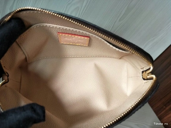Affordable VUITTON LOUIS COSMETIC POUCH 0723